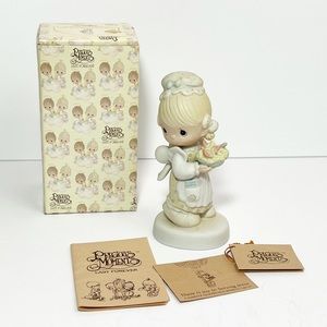 VTG: 1981 PRECIOUS MOMENTS “ There is Joy in Serving Jesus” Figurine
